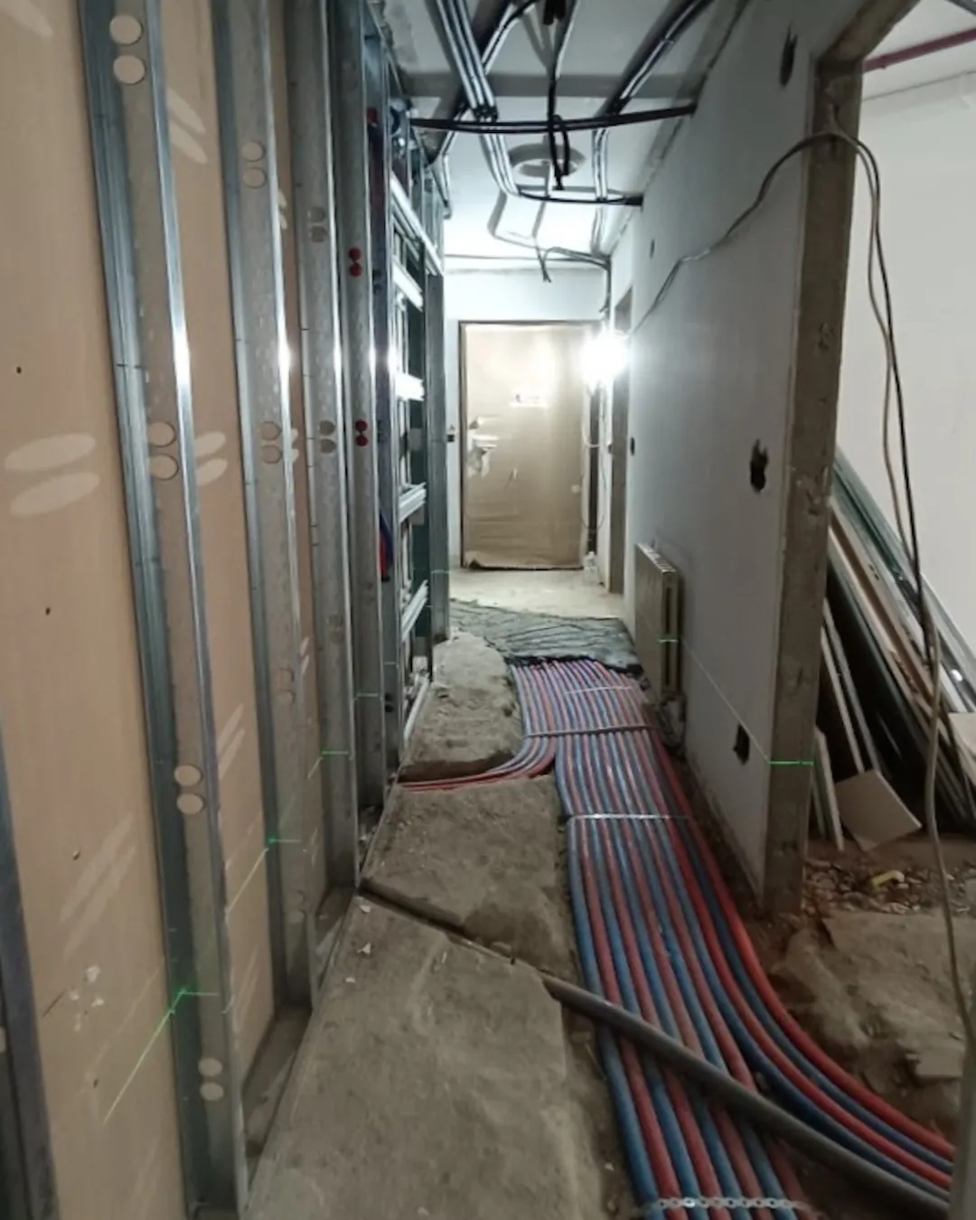 Reforma integral de vivienda en Lugo durante la ejecución de nuevas instalaciones